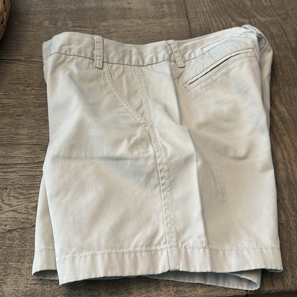 J.Crew Chino shorts EUC - Picture 5 of 5
